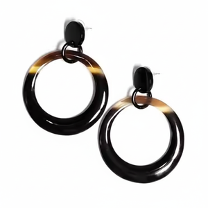 Pendientes de cuerno natural hechos a mano con remolinos de Ángel de resina, colores Pantone, elegante patrón de animales para fiestas en la playa, uso diario - Product Image 1