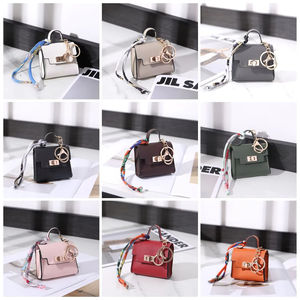 Porte-sac de merde pour chiot en cuir Pu distributeur de sac de merde pour chien vente en gros de sac de merde de chien en cuir végétalien - Product Image 4