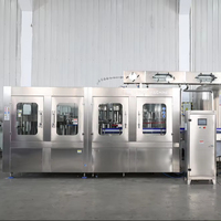 Machine de remplissage automatique de bouteilles PET pour ligne d'embouteillage d'eau minérale pure avec configuration personnalisable