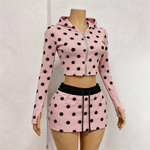 Conjunto de 2 piezas para mujer <span class=keywords><strong>con</strong></span> sudadera <span class=keywords><strong>con</strong></span> capucha de lunares y cremallera, top corto ajustado y minifalda <span class=keywords><strong>con</strong></span> orificio para el pulgar, chándal informal de verano de poliéster y elastano - Product Image 2