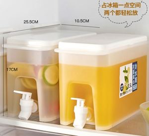 Jarra de Agua de Plástico Delgada de 3.5L con Tapa y Boquilla para Té Helado y Jugos Caseros - Product Image 3