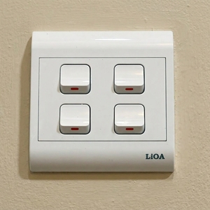 LiOA Brand 4 Gang <b>Wall</b> Mounted <b>Light</b> <b>Switch</b> Durable PC Material 16A Electrical Power <b>Switch</b> for Residential Use - Product Image 6