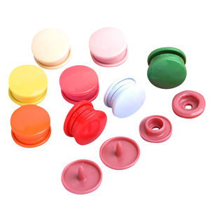Boutons en plastique faits sur commande de bouton pression simple coloré en gros d'usine - Product Image 4