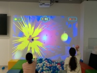 Jeux de projection murale interactifs avec balles, projecteur interactif, projection murale interactive intérieure, divertissement pour enfants