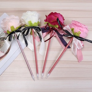 Cadeau de fête des enseignants de mariage mignon fleur artificielle stylos gel de bureau en gros - Product Image 6