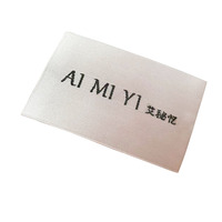 Étiquettes imprimées personnalisées en coton biologique pour vêtements de mode, avec logo du fabricant, lavables, pliées en bout, pour col, couleur personnalisée