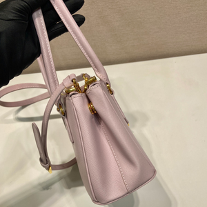 กระเป๋าโท้ทคุณภาพสูง ความจุเยอะ กระเป๋าผู้หญิงดีไซน์เนอร์ ใช้งานได้หลากหลาย เหมาะสำหรับการเดินทาง - Product Image 4