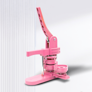 <span class=keywords><strong>Machine</strong></span> à badges 3-en-1 facile à utiliser : créez des badges en forme de cœur, carrés et ronds – Presse manuelle efficace pour projets de bricolage populaires - Product Image 4