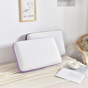 Gối bọt nhớt tre than hoạt tính hình truyền thống có lỗ - Product Image 2