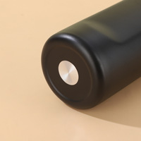 Bouteille d'eau sport isotherme en acier inoxydable de grande capacité (40 oz) avec poignée et couvercle sécurisé pour la salle de sport, la randonnée, le camping, le bureau et les activités de plein air