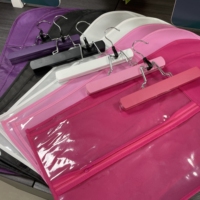 Bolsa de almacenamiento para pelucas de PVC de alta calidad al por mayor con colgador, bolsa de embalaje para extensiones de pelo con logotipo personalizado MOQ bajo