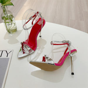 Sandales à brides croisées Or/Argent – Chaussures tendance à talons aiguilles pour femme – Collection 2025 - Product Image 3