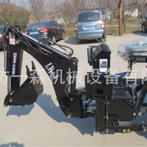 Rétrocaveuse remorquable LW-8 pour tracteur 4x4 de 40 CV avec benne de terrassement - Product Image 3