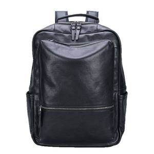 Sac à dos en cuir véritable noir huilé pour homme - Fermeture éclair frontale diagonale, OEM pour les marques recherchant une utilité urbaine et une touche raffinée - Product Image 1
