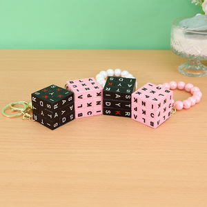 Mayorista Regalo Promocional Mini Letras Iniciales Rompecabezas Cubo Mágico Llavero - Product Image 6