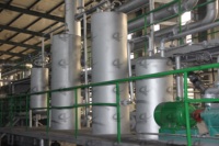Usine de pyrolyse continue pour le recyclage des pneus usagés en huile, capacité de 20 à 50 tonnes, moteur et boîte de vitesses automatique