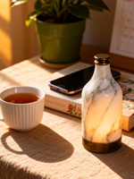 Lampe de table LED portable rechargeable en forme de bouteille de vin, nouveau design 2026, avec commande tactile, abat-jour en marbre moderne et luxueux