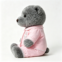 Peluche Ours Gris Moelleux avec Tenue de Nuit en Dentelle Délicate et Motif Lapin Mignon, Compagnon de Sommeil