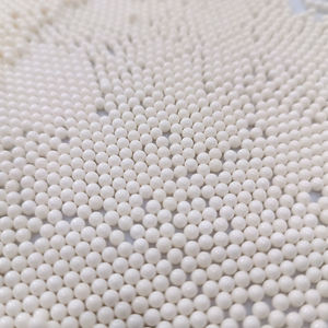 كرات طحن صناعية عالية النقاء من السيراميك 2o3 كرات طحن وسائط من الألومينا الرطبة - Product Image 2