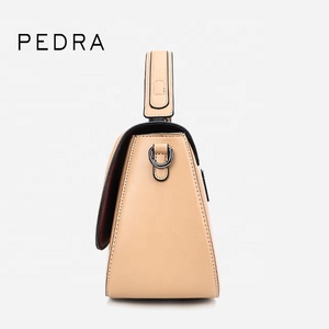<span class=keywords><strong>Sac</strong></span> à main carré rétro, design de niche élégant, <span class=keywords><strong>sac</strong></span> <span class=keywords><strong>bandoulière</strong></span> simple et décontracté, vente en gros d'usine, <span class=keywords><strong>sac</strong></span> à main pour femme - Product Image 3