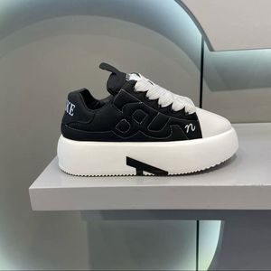 Luxury Designer OEM Men Classic Solid Color Bread Shoes Ultra Light Soft Sole Skin-friendly Hiking Running Casual <b>Sneakers</b> - Product Image 6