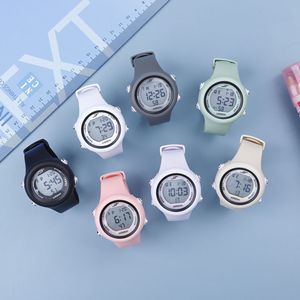 Montre électronique étanche et anti-chute pour les enfants du primaire et du collège. Simple et mignon, n'affiche que l'heure. - Product Image 3