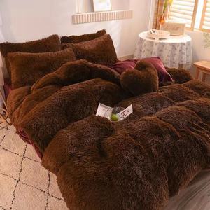 Juego de sábanas de color sólido rojo de bajo <span class=keywords><strong>precio</strong></span>, funda nórdica lujosa de piel sintética de lana, fundas de almohada, juego de cama, juegos de edredón rojo - Product Image 3