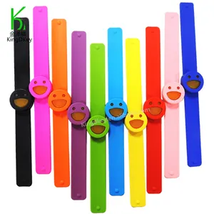 Slap Bracelets Cute Theme Geburtstags feier begünstigt Geschenke lächelndes Gesicht Armband