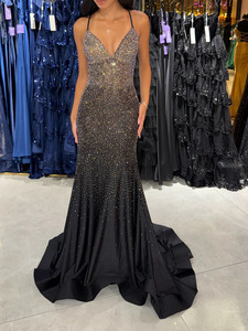 Nuovo Abito da Sera di Lusso Lungo a Sirena Glitterato Smanicato con Scollo a V Arricciato per Feste - Product Image 3