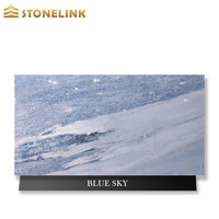 Marbre bleu de Macaubas de luxe, pierre naturelle, effet peinture paysagère, élégant et lumineux, dalle de marbre bleu et blanc