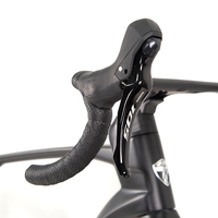 Vélo de course sur route professionnel entièrement en carbone 24 vitesses 105, cadre rigide, système de freinage à huile, fourche amortie, capacité de charge 150 kg