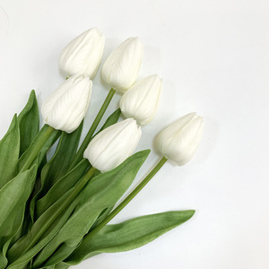 Bouquet di <span class=keywords><strong>Tulipani</strong></span> Artificiali - Fiori Finti Realistici per Halloween e Capodanno Cinese, Decorazione da Tavolo - Product Image 5