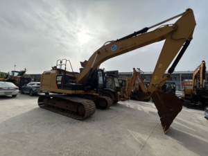 Excavadora de cadenas CAT 320E de segunda mano, origen Japón, 20 toneladas, pocas horas de uso, para minería, granjas, carreteras y terraplenes. - Product Image 3