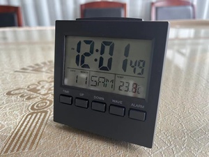 Xách tay ABS đài phát thanh nguyên tử Kiểm Soát Đồng hồ báo thức với DCF tín hiệu chính xác chấm công ngày tuần hiển thị hoàn hảo cho phòng du lịch - Product Image 3