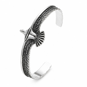 Bracelet manchette Aigle en argent tibétain unisexe, design vintage ouvert, bijou cadeau - Product Image 1
