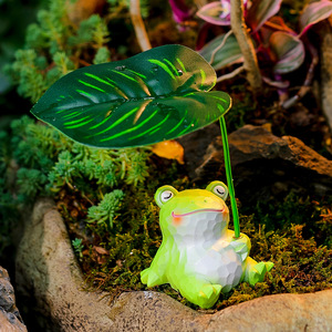 Ornement de jardin en résine, mignon dessin animé panda et grenouille avec parapluie, décoration extérieure pour balcon - Product Image 4