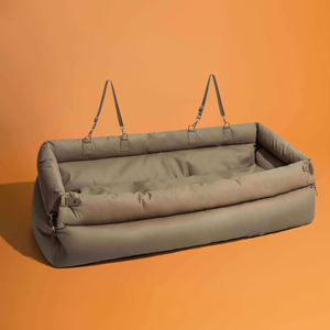 Fabriek Groothandel Hoge Kwaliteit Lederen Waterdichte Huisdier Reisdrager Hond Auto Achterbank Booster Bed Met Zachte Kussen Veiligheidstouw - Product Image 3