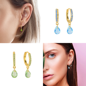 ROXI Pendientes de Aro Huggie de Plata 925 con Zirconia de Colores en Forma de Gota, Pendientes de Lágrima con Cristales de Imitación - Product Image 6