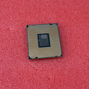 Processeur de bureau 64 bits d'occasion <span class=keywords><strong>I9</strong></span>-10980XE, 18 cœurs, fréquence de base de 3,00 GHz, cache de 24 Mo, <span class=keywords><strong>LGA</strong></span> <span class=keywords><strong>2066</strong></span>, 165 W. - Product Image 4