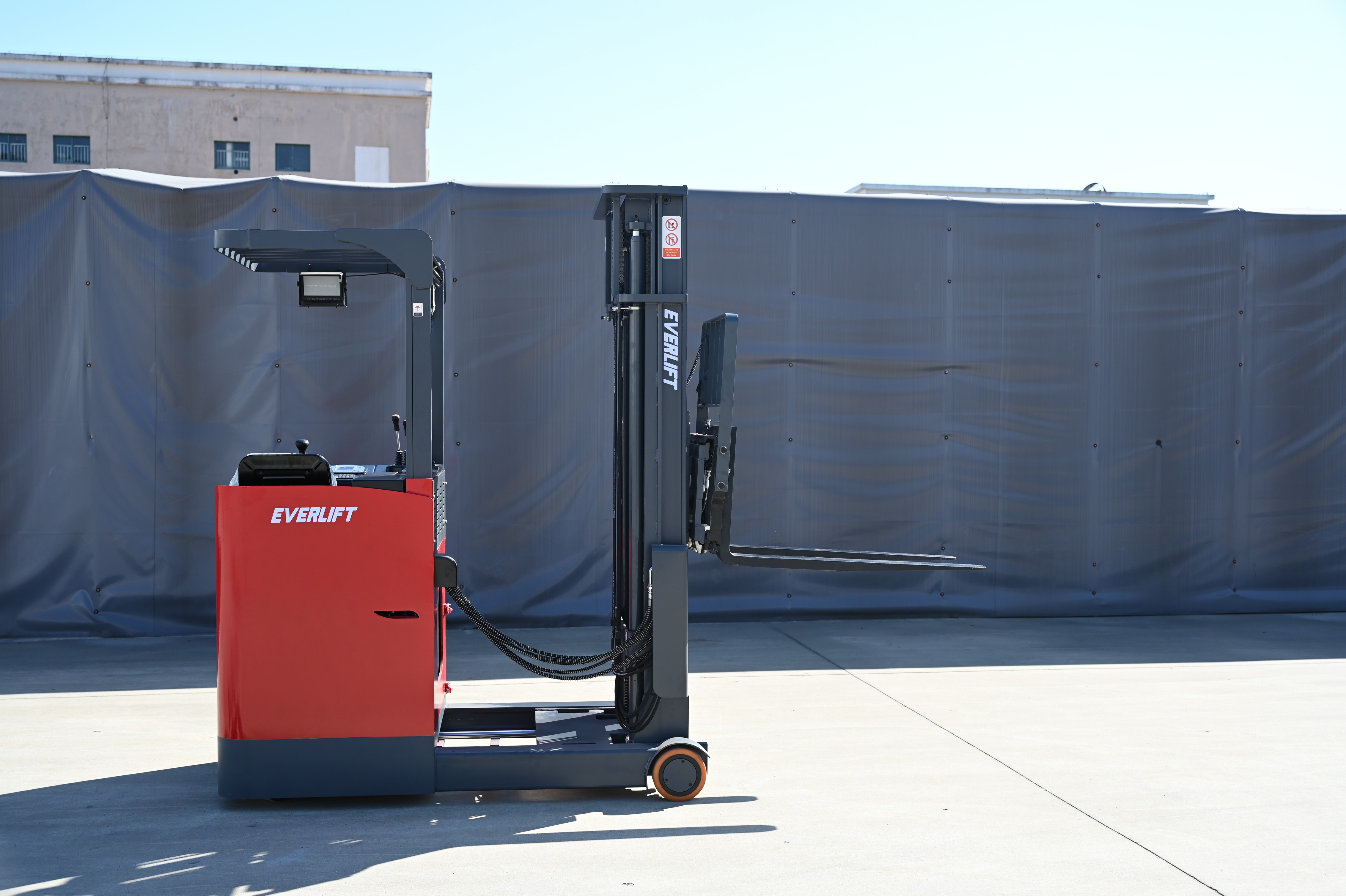 Heli Electric Reach Truck 1-2.5 Tons | Warehouse Forklift | Ningbo Everlift Machinery