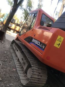 รถขุดตีนตะขาบ Doosan DH150LC-7 สีส้ม ระบบไฮดรอลิก สำหรับงานก่อสร้างหนัก - Product Image 6