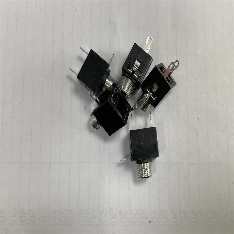 Conector de audio original de 3,5mm para auriculares, conector para auriculares de MM, componentes electrónicos, componentes electrónicos, chips IC, transistores