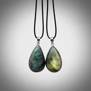 Gioielli all'Ingrosso, Ciondoli in Labradorite a Forma di Goccia d'Acqua in Vari Materiali Naturali per Regali in Cristallo - Product Image 4