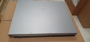 Switch SAN Brocade Hd-g720-24-32g-r de 32 GB, 24 Puertos, Fibra Óptica Gen 6, Montable en Rack, Red Empresarial - Product Image 3