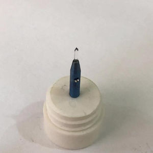 Pisau Bedah Berlian Ultra Tipis 2 Titik CVD Diamond Scalpel Blade 110 Orientasi 6.5*3.2*0.2 - Product Image 4