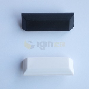 ฝาปิดท่อระบายน้ำ Igin Door Stop ขนาด 35 มม. สีดำ พีวีซี พลาสติก ติดผนัง ดีไซน์มินิมอล ทนทาน - Product Image 4