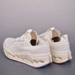 Zapatillas Deportivas de Alta Calidad con Diseño de Baloncesto, Marca de Lujo para Hombre, Transpirables y Resistentes al Desgaste - Product Image 2