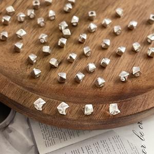 Perles d'espacement carrées torsadées en alliage plaqué argent, perles en vrac DIY, modèle chinois C250512-2 pour bracelet, collier, bijoux faits à la main - Product Image 5