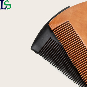 Pettini per la cura della barba in legno con pettine a denti larghi su entrambi i lati del barbiere con Logo inciso personalizzato - Product Image 6