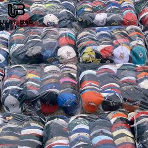 Chapeaux d'occasion F10 <span class=keywords><strong>en</strong></span> balles – Casquettes vintage, streetwear rétro, marques mixtes, sport, colorés, mode décontractée – Vente <span class=keywords><strong>en</strong></span> <span class=keywords><strong>gros</strong></span> - Product Image 2